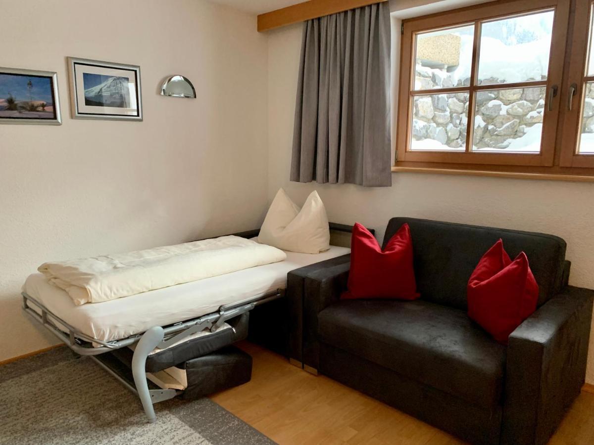 Pension Strolz Sankt Anton am Arlberg Bagian luar foto