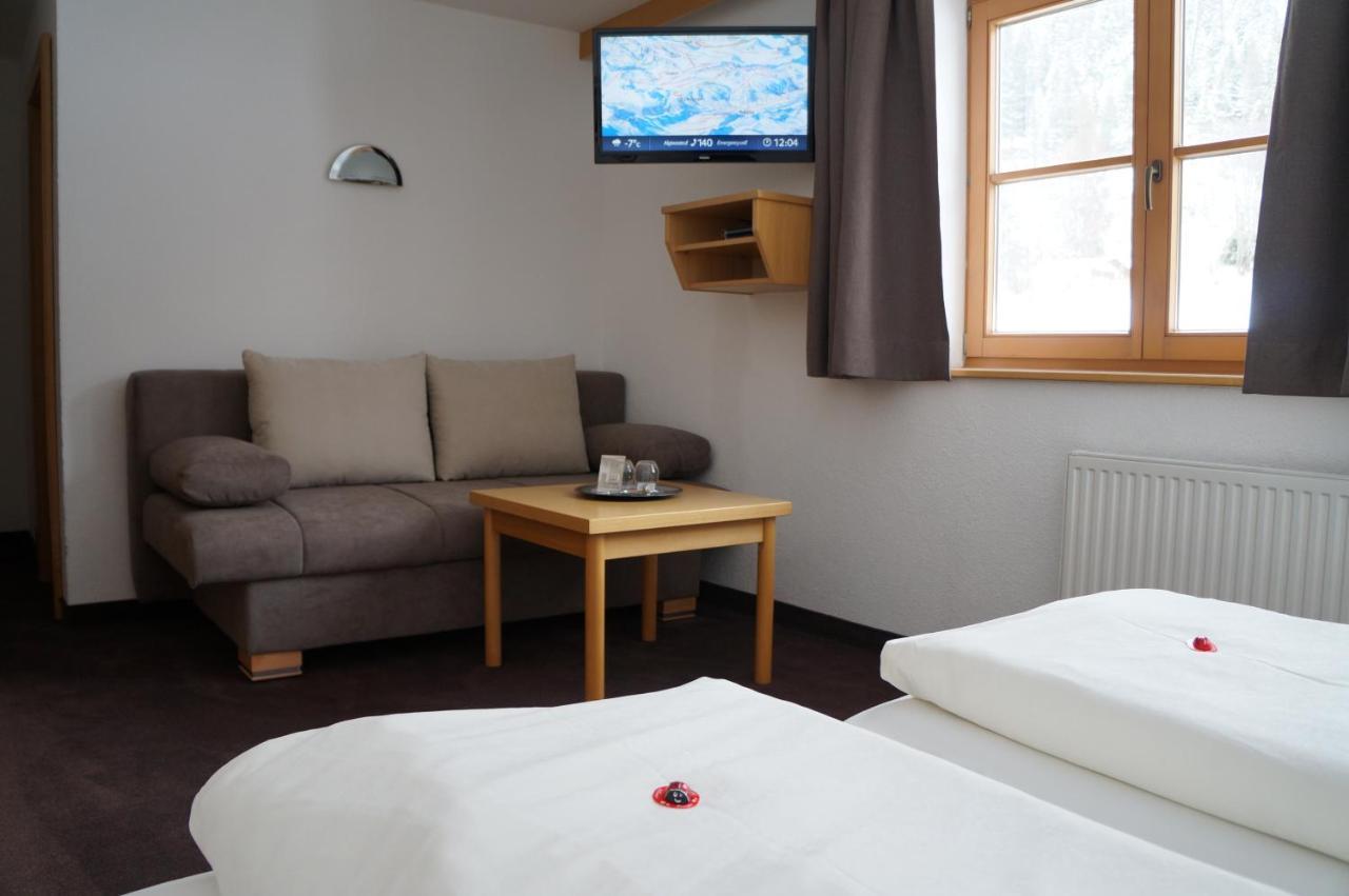 Pension Strolz Sankt Anton am Arlberg Bagian luar foto